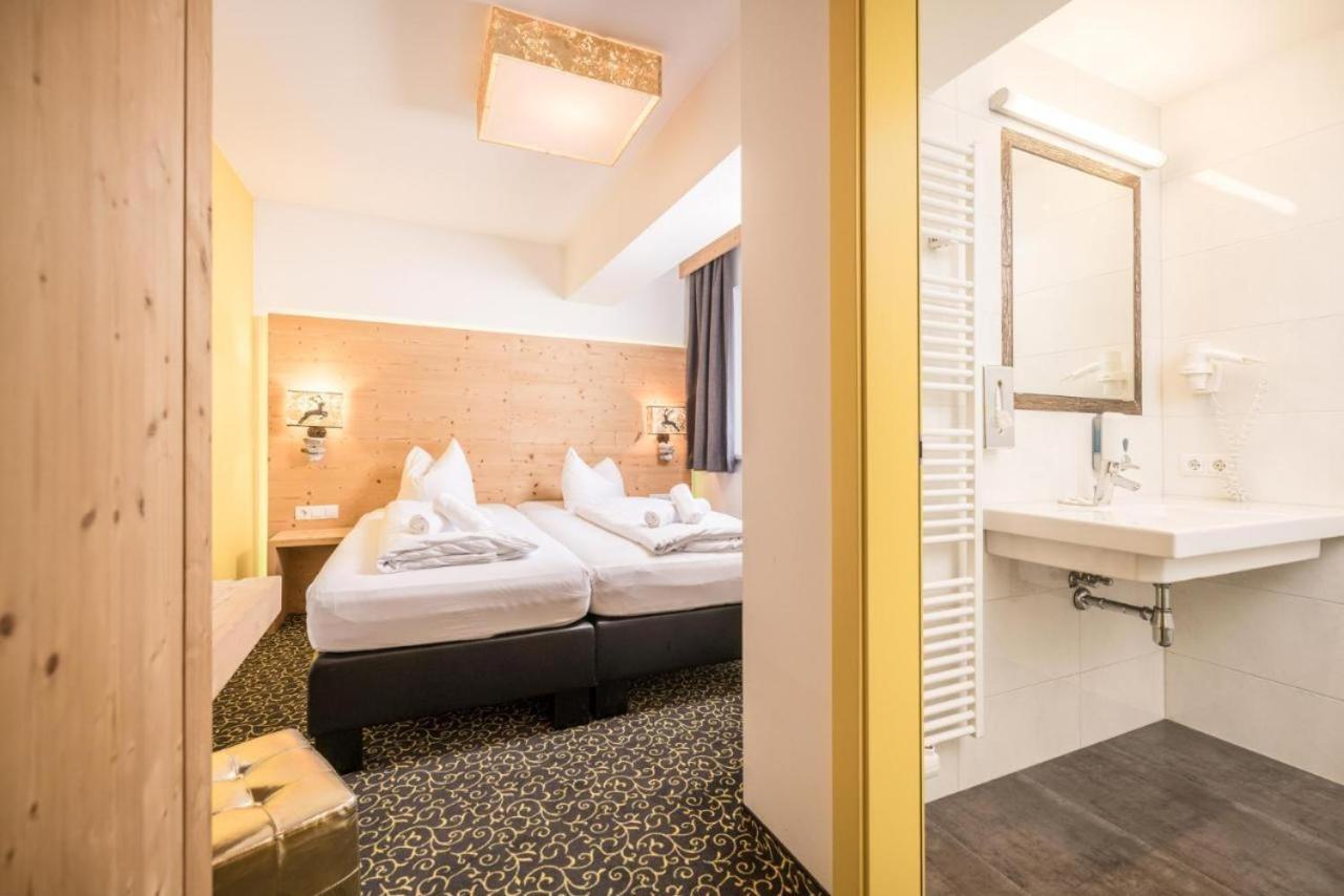 Partyhouse Harakiri Stay Different 60 Seconds To Mountains! Free Parking! Self Check-In Mayrhofen Εξωτερικό φωτογραφία