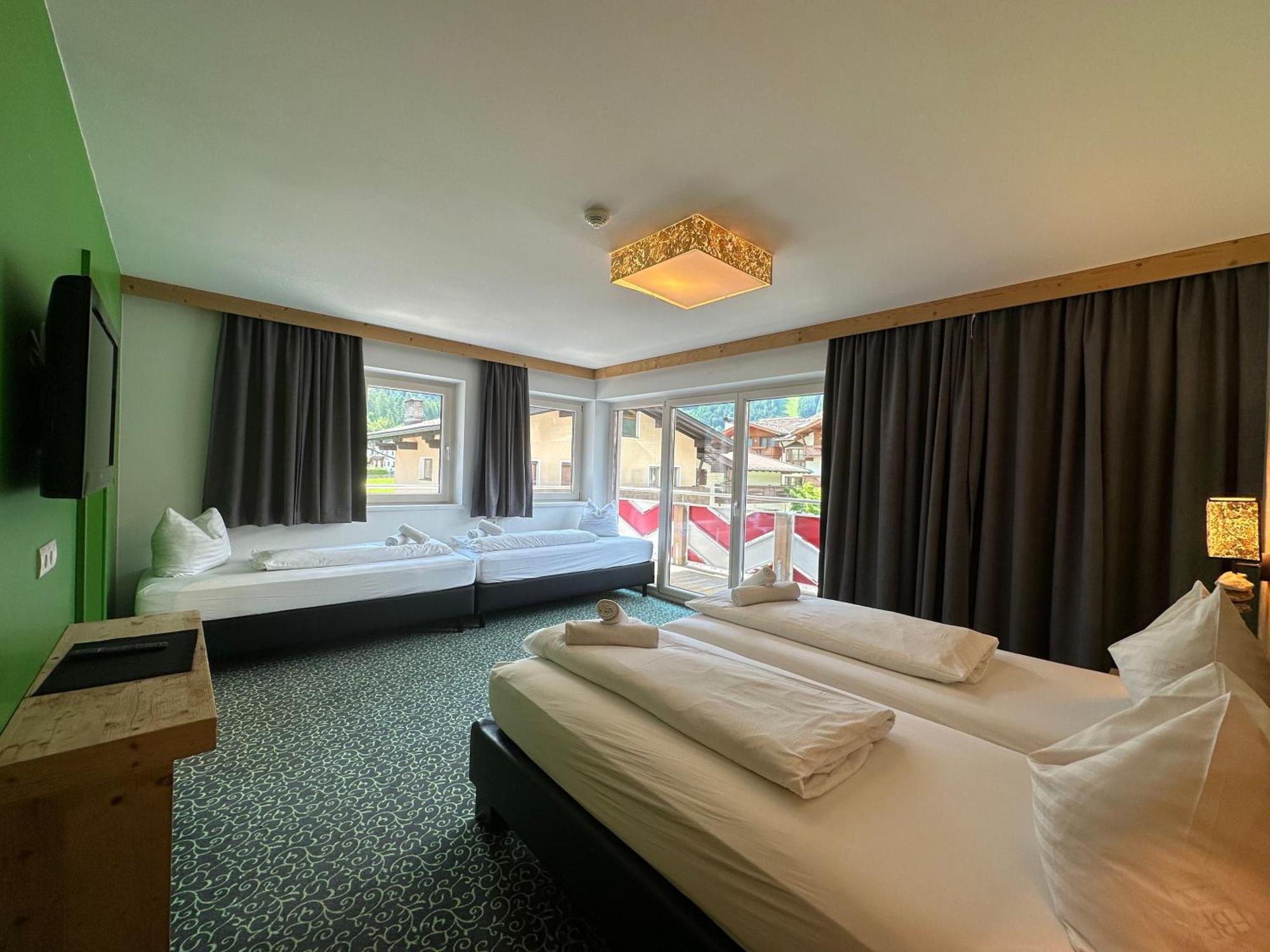 Partyhouse Harakiri Stay Different 60 Seconds To Mountains! Free Parking! Self Check-In Mayrhofen Εξωτερικό φωτογραφία